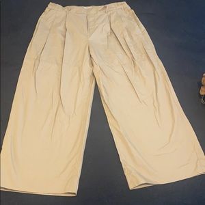 Wide leg Capri khakis